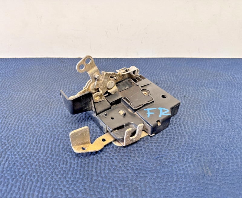 83–93 BMW E30 325 Coupe Sedan Front Right Passenger Door Latch Lock Actuator OEM