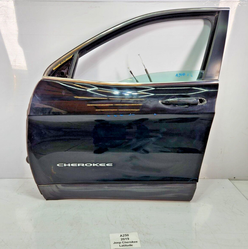 ✅19-20 OEM Jeep Cherokee Latitude Front Left Driver Door Shell Panel Black NOTE*