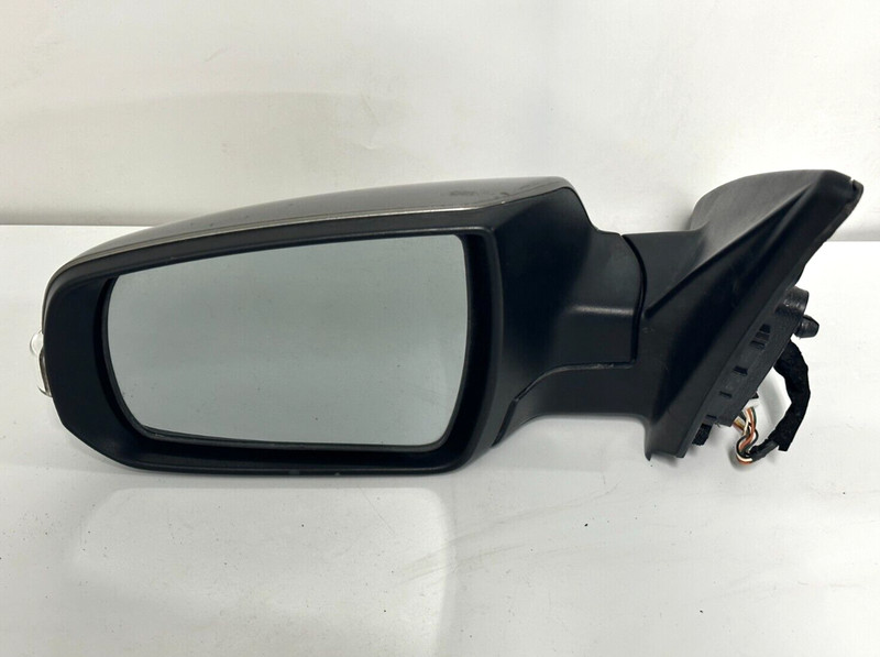 🟢 2011 - 2015 Kia Sorento Heated Driver Side Mirror With Turn Signal Silver
