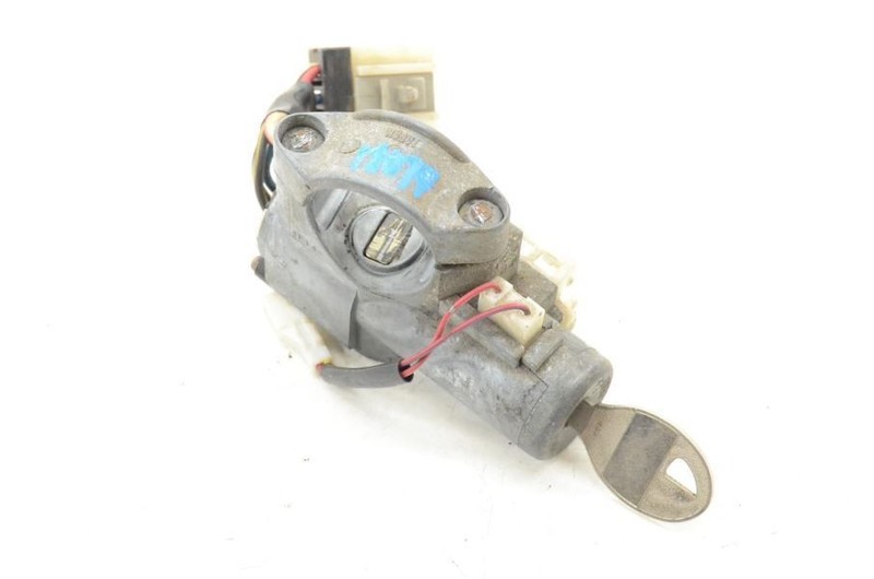 1995-1998 Nissan 240SX S14 Coupe Ignition Switch with One Key