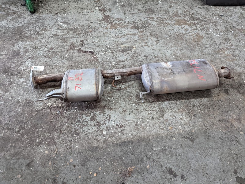 Exhaust Muffler 2017 Nissan Pathfinder 20100-3JA0A 2013 2014 2015 2016 - 2020