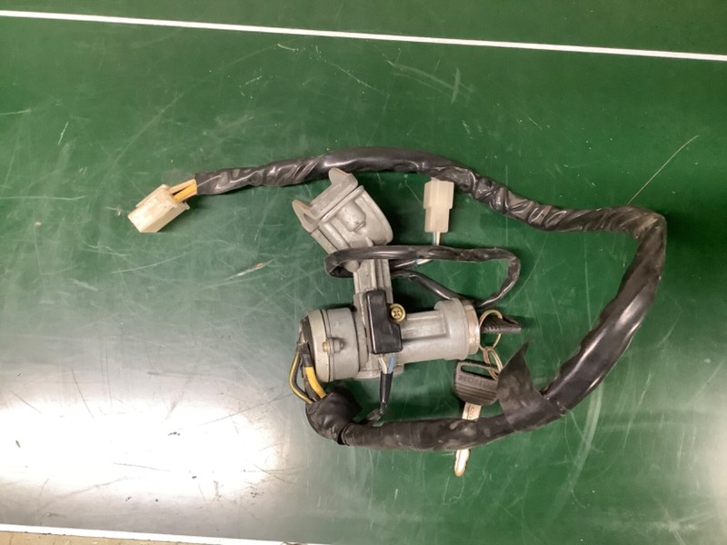 82-85 AccordIgnition Switch Steering Lock Assy w KEY Used OEM