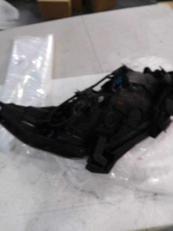 2016 Honda CR-V Left Headlight Assembly Grey 60277 Used 114k Miles