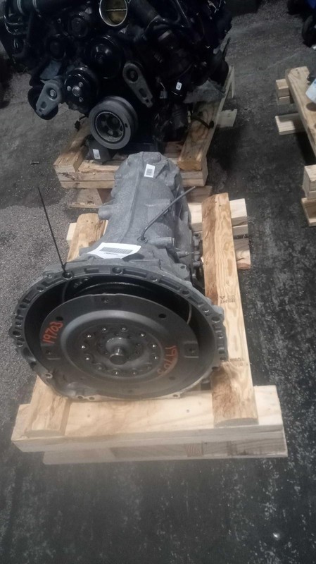 2015 Land Rover Range Rover Automatic Transmission Assembly 4WD OEM Black 130K