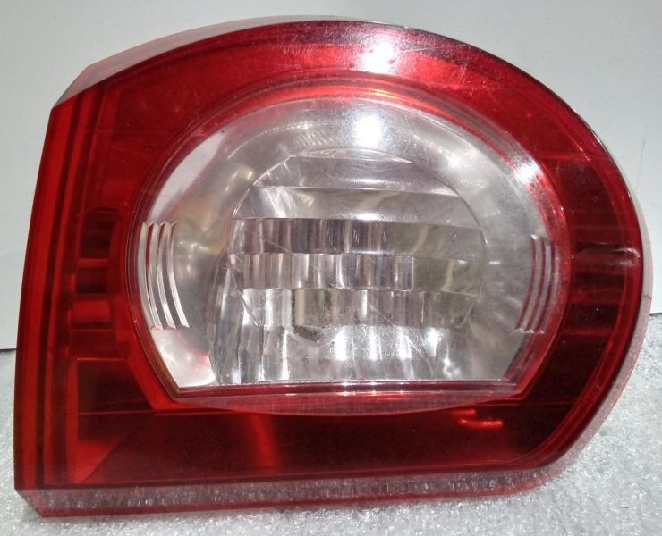 2009-2012 Chevrolet Traverse RH Passenger Lid Mounted 2247 Taillight 25952323