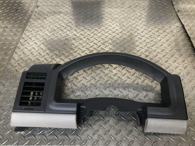 08-12 Jeep Liberty Speedometer Bezel Assembly Oem Tested
