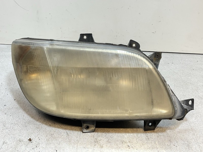 02-06 Freightliner Sprinter T1N Front Right Passenger Side Headlight Light