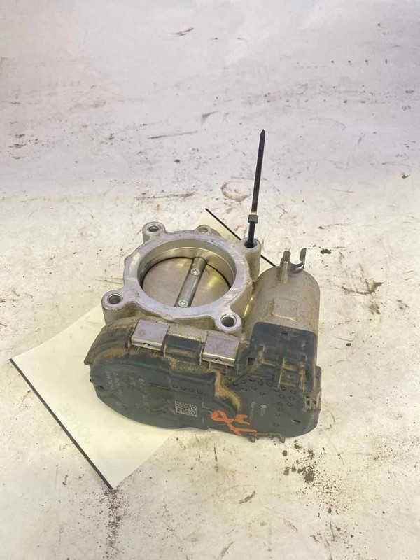 Throttle Body/valve Assy MERCEDES CLA250 14 15 16 17 18 19