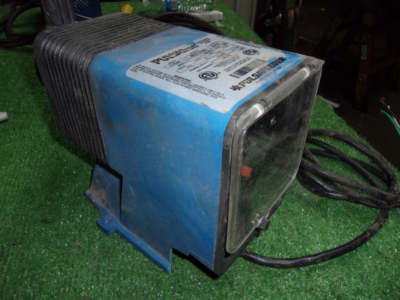 Pulsafeeder Pulsatron LPE4MA-KTC1-500 Electronic Metering Pump *FREE SHIPPING*