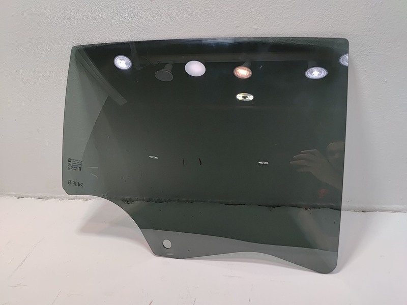 2024 - 2025 BUICK ENVISTA REAR PASSENGER SIDE DOOR WINDOW BLACK TINT GLASS OEM