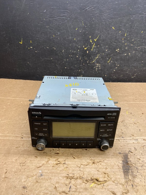 2005-2010 Kia Sportage AM FM Radio MP3 Singe Disc CD Cassette Playerx1110 DG