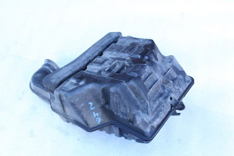 1990 1991 1992 1993 TOYOTA CELICA AIR INTAKE RESONATOR BOX 17889-74040