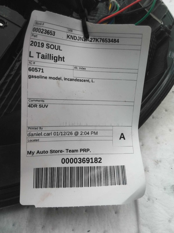 2019 KIA SOUL Left Tail Light Assembly Grey - Cracked Lens, 115K Miles