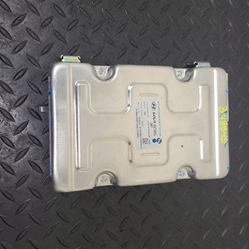 2023 Hyundai Elantra Battery Management System Control Module OEM 37513-BY000