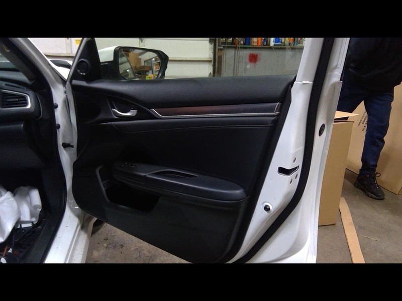 2018 CIVIC Passenger Right Front Door Trim Panel 1546610