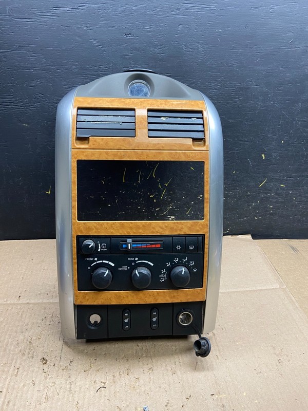 2007-2009 Chrysler Aspen Heat Climate Temperature Control Radio Bezel Y5448 DG