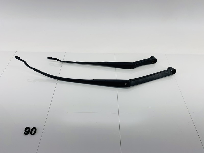 13-17 HYUNDAI ELANTRA GT FRONT RIGHT & LEFT SIDE WINDSHIELD WIPER WASHER ARM OEM