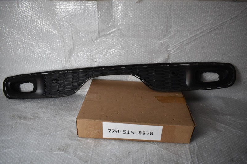 MINI COOPER S HATCHBACK REAR BUMPER CENTER GRILLE 2014-2021 OEM 7365075