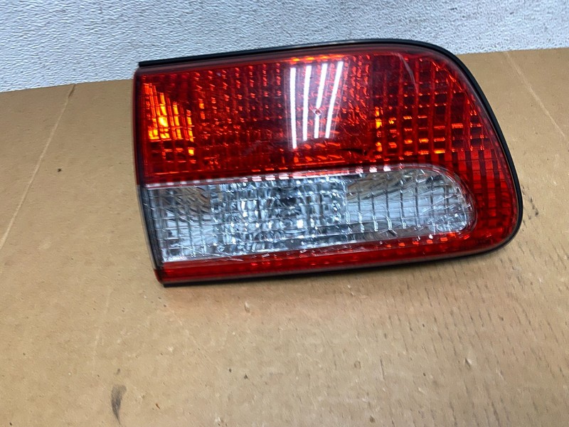 2001 2002 2003 Toyota Sienna Left Driver Lh Side Inner Tail Light OEM AD8981 DW