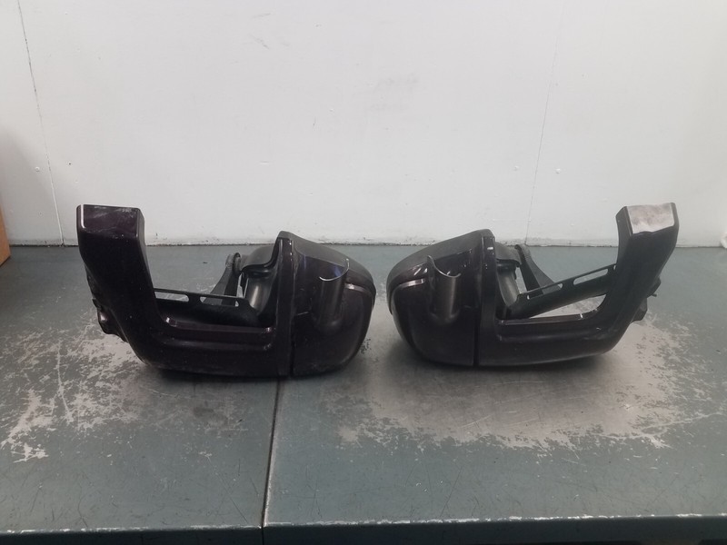 2006 06 Harley Davidson Ultra Lower Leg Fairings / Compartments - * #2344 V5