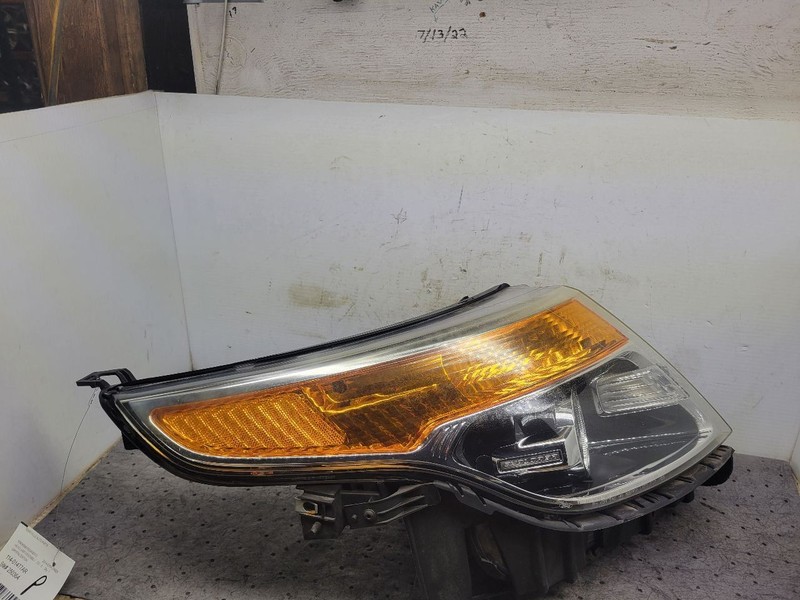 Passenger Headlight Base Halogen Fits 13-15 EXPLORER 1667398