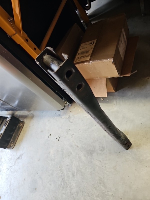2004 F150 Exhaust System Bracket