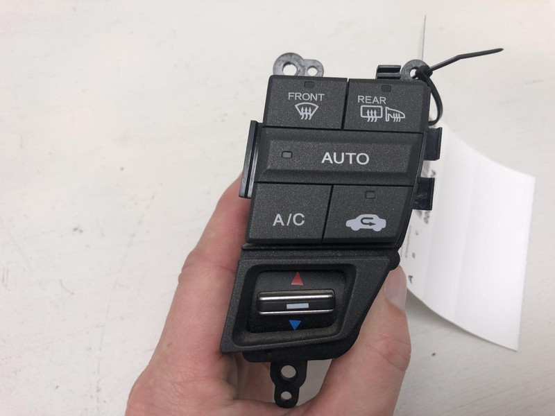 2015 HONDA CROSSTOUR Heat AC control automatic right side OEM 13 14 15
