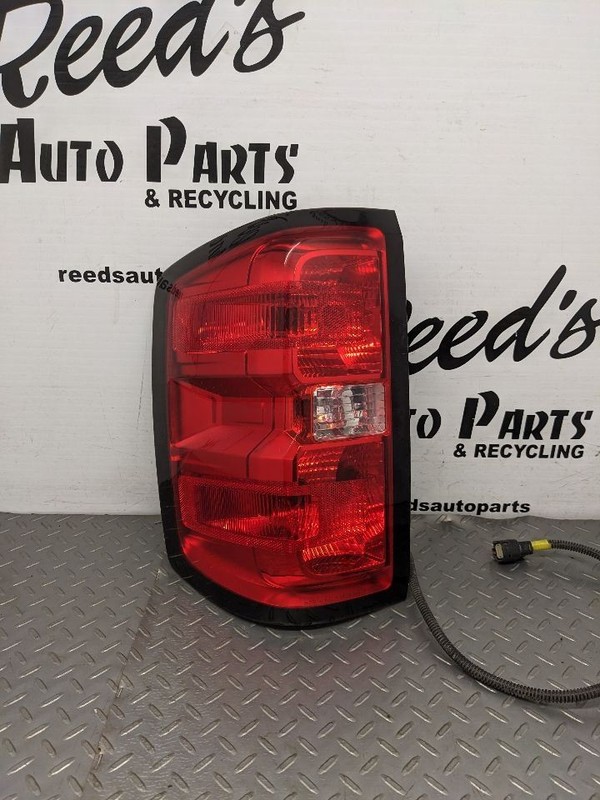 Driver Tail Light Pickup With Box DRW Fits 16-19 SIERRA 3500 PICKUP 1143619