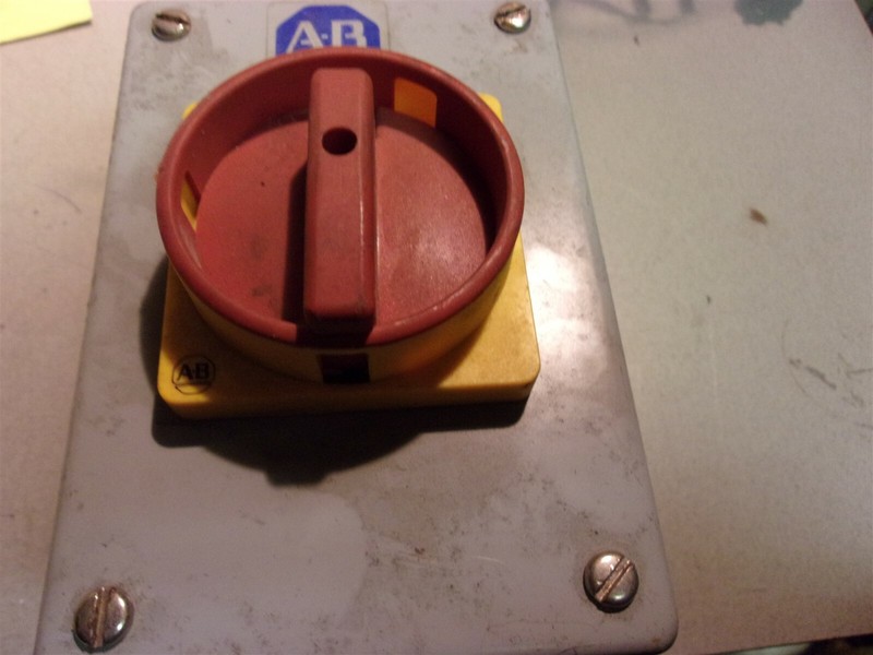 Allen Bradley 710M-02 Disconnect Switch w/ Enclosure Box*FREE SHIPPING*