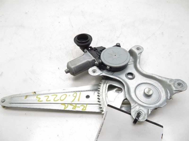 08-15 SCION XB LE PASSENGER SIDE REAR DOOR WINDOW REGULATOR