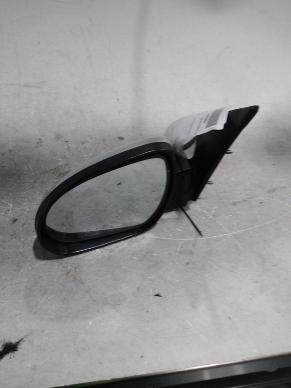 Used Left Door Mirror fits: 2009 Hyundai Elantra Lever Canada market SW L. black