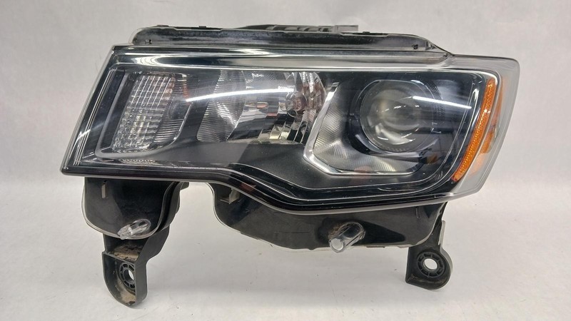 16-'21 JEEP GRAND CHEROKEE Left driver headlight quad halogen OEM Grade A!
