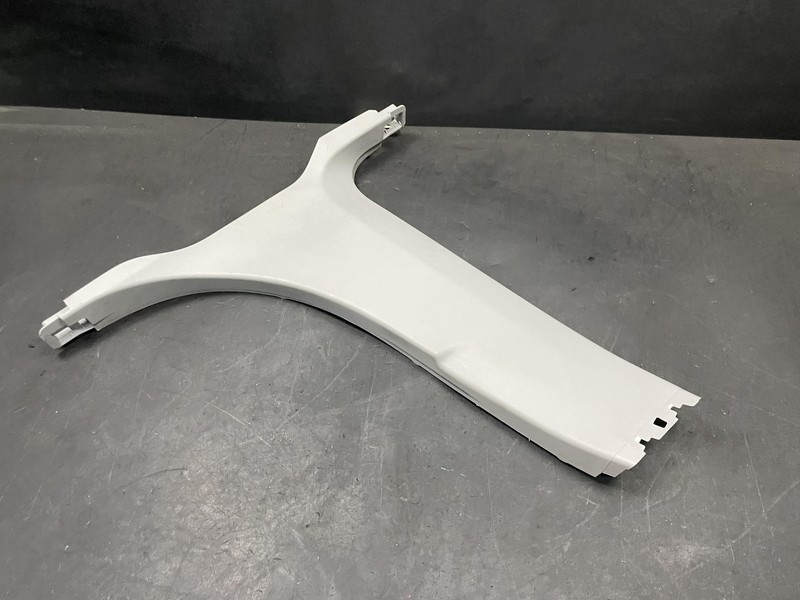 Center Left B Pillar Lower Trim Panel 2020 GMC Acadia 84610059 2021 2022 2023 X