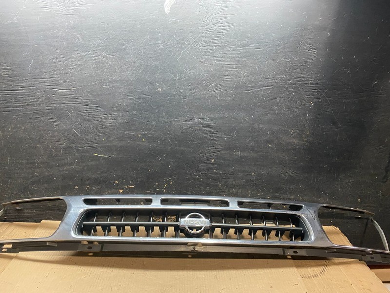 1996 to 1999 Nissan Pathfinder Front Upper Grill Grille OEM u7606 DG