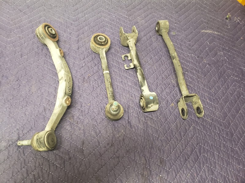 11-14 HYUNDAI GENESIS SEDAN RIGHT PASSENGER REAR SUSPENSION COMPONENTS