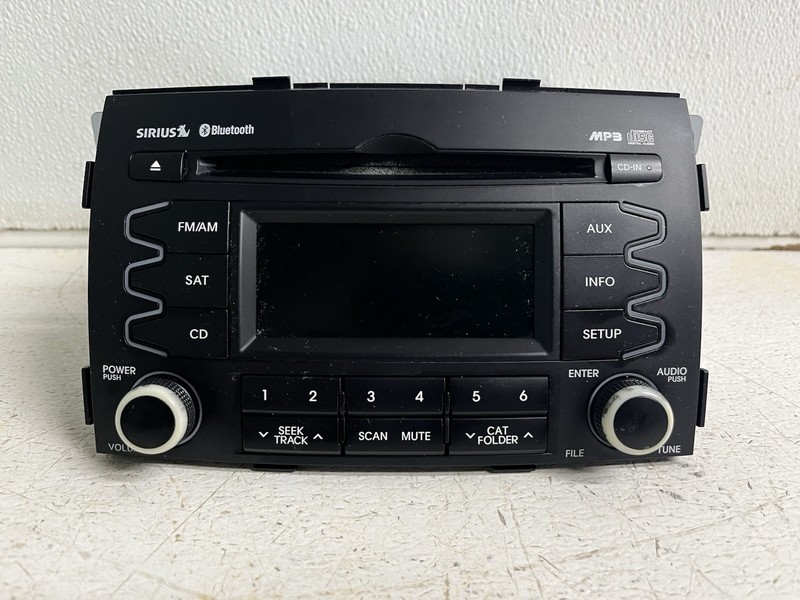 2011-2013 Kia Sorento NON-NAV Radio Stereo NON-TELEMATIC AMFM Disc CD Player