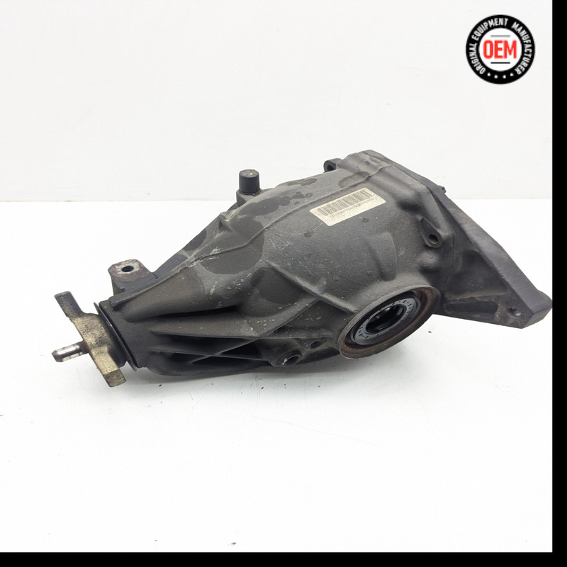 Mercedes W204 C250 E350 SL400 Rear Differential Diff Axle Carrier 3.07 OEM���