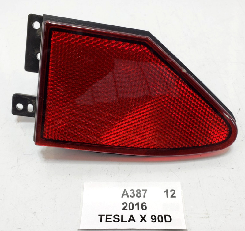 ✅ 12-23 OEM Tesla Model S X Rear Right Passenger Tail Light Charge Reflector