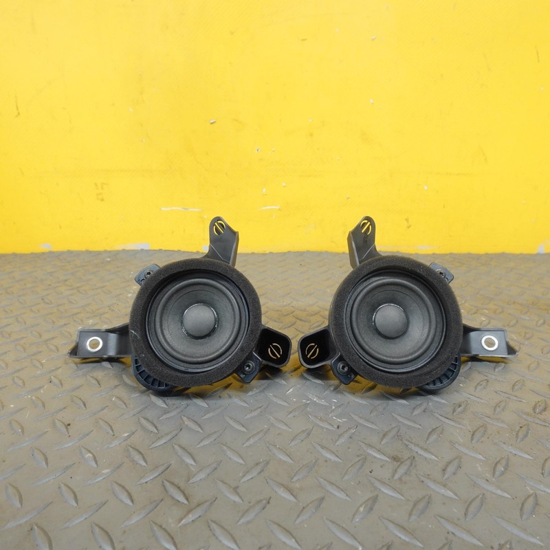 2019-2022 VOLVO XC40 REAR LEFT & RIGHT SIDE DOOR SPEAKER SET OF 2 OEM 31456872