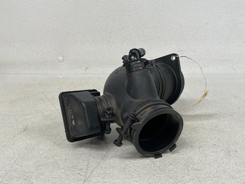 ⭐21-23 HYUNDAI ELANTRA AIR INTAKE CLEANER RESONATOR HOSE TUBE DUCT OEM LOT2677