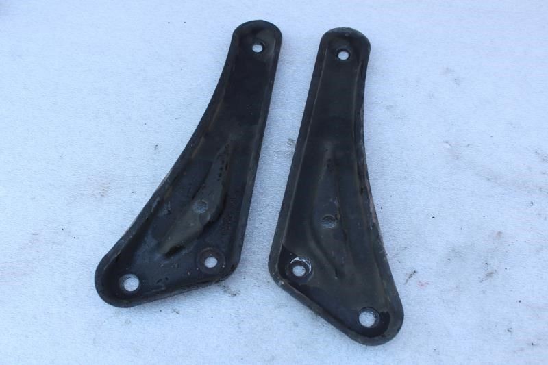2000 2001 2002 2003 2004 2005 TOYOTA MR2 SPYDER FRONT SUSPENSION BRACKETS