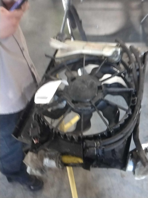2018 KIA SOUL Engine Cooling Fan Motor OEM 25380B2000 105K Miles Blue
