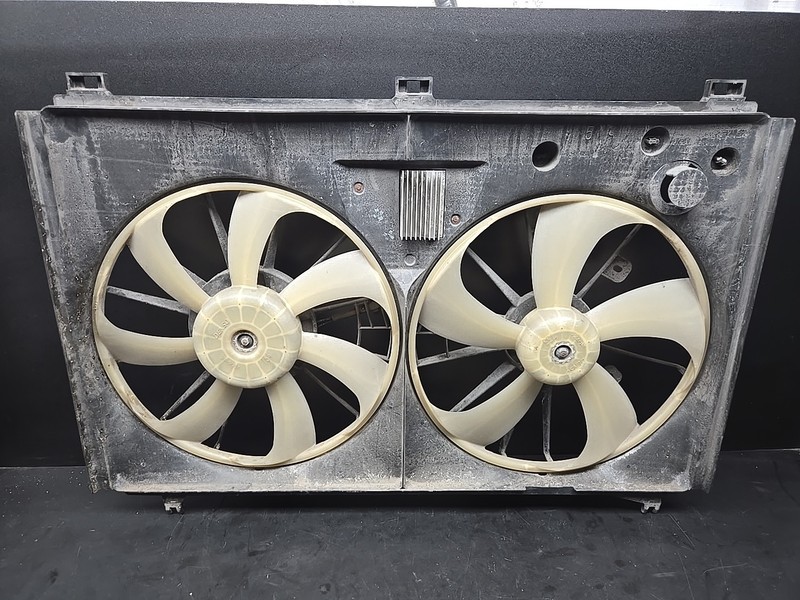 2007-2017 LEXUS LS460 Radiator Cooling Fan Motor W/Shroud Assembly 89257-30070