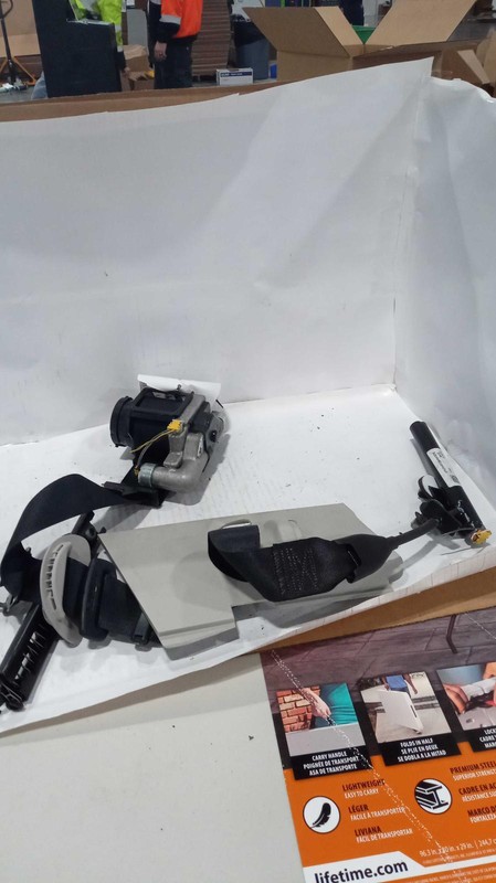 2015 Lincoln MKZ Used Red Seat Belt OEM DP5Z54611B08AM 92K Miles