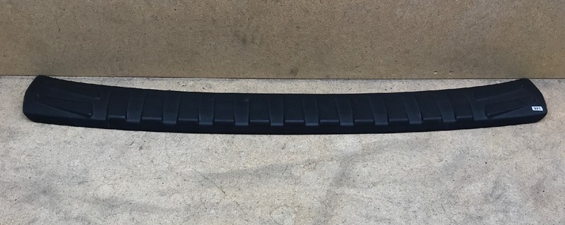 2013 2014 2015 2016 2017 Subaru Outback Rear Bumper Protector Step Pad OEM *