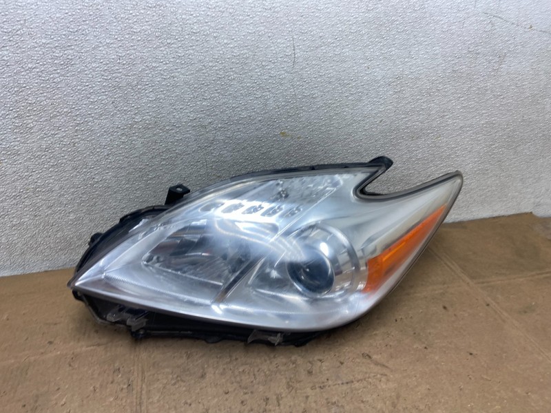 2010 - 2011 Toyota Prius Left Driver LH Halogen Headlight Oem Y7069 DW