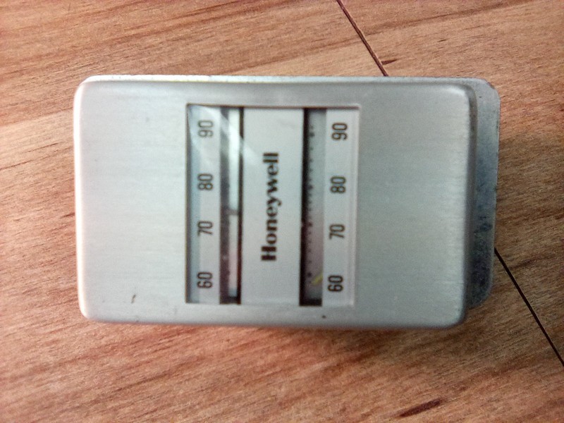Honeywell TP97BB 2077 Pneumatic Thermostat