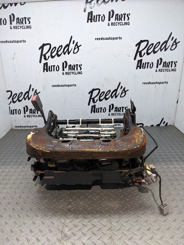 SILVRDO15 2014 Front Seat Track 1144681