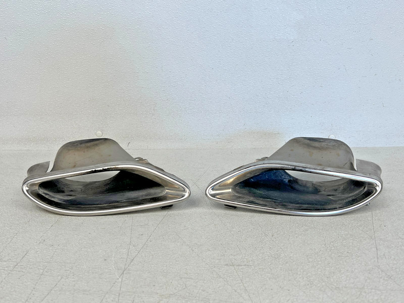 ⭐14-19 MERCEDES-BENZ CLA250 REAR LEFT & RIGHT EXHAUST MUFFLER TIPOEM LOT2745
