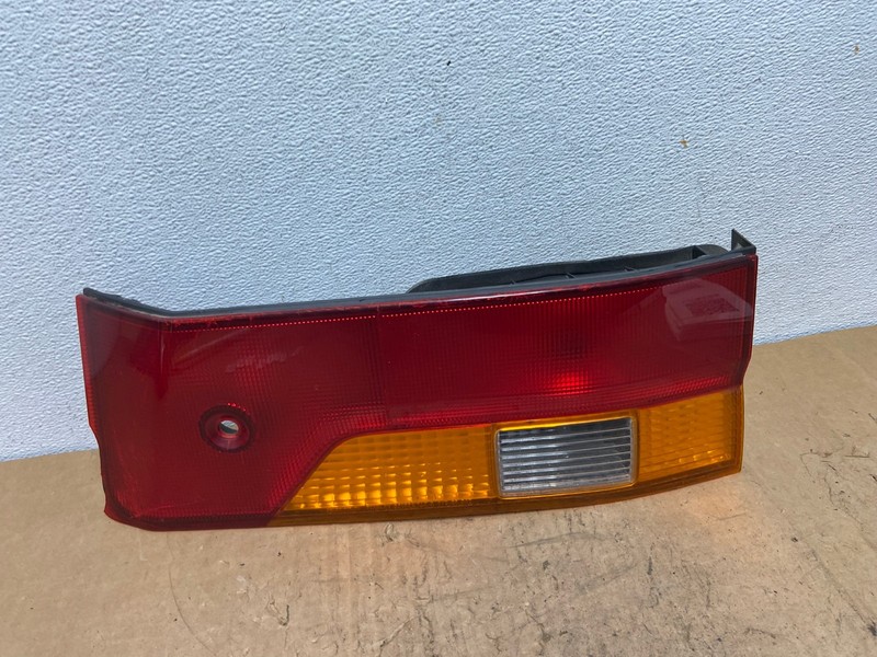 2002-2004 Honda Odyssey Right Passenger RH Side Tail Light Inner Oem AD0538 LK